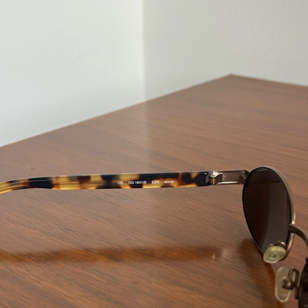 Vintage Gucci Tortoiseshell Sunglasses - Picture 6 of 7